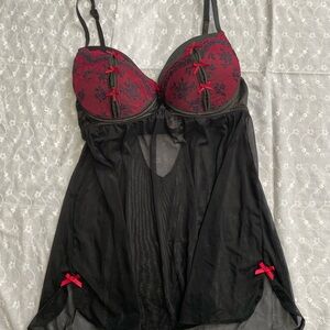 La Vie En Rose Black and Red Lace Chemise